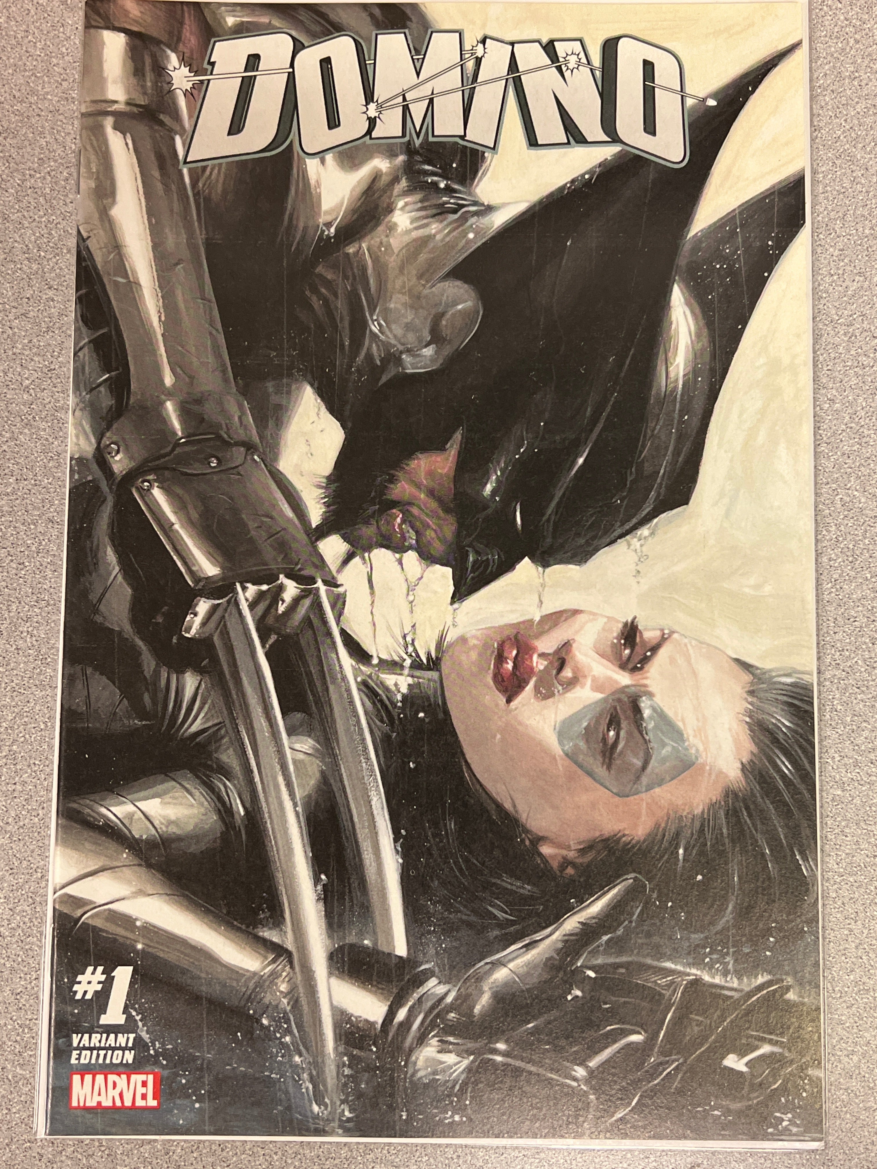 DOMINO #1 GABRIELE DELL'OTTO VARIANT (M204)