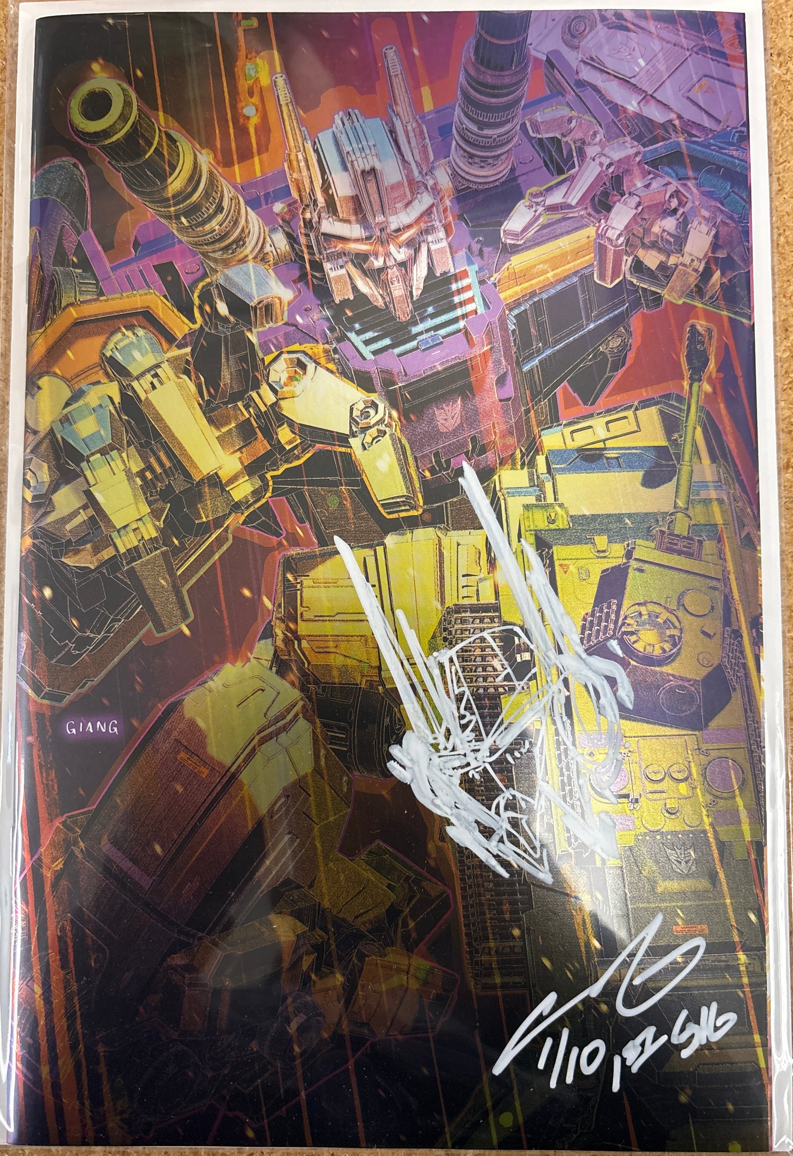 TRANSFORMERS #26 JOHN GIANG SGCC EXCLUSIVE FOIL EDITION. LIMITED TO 300 W/COA (SS14)