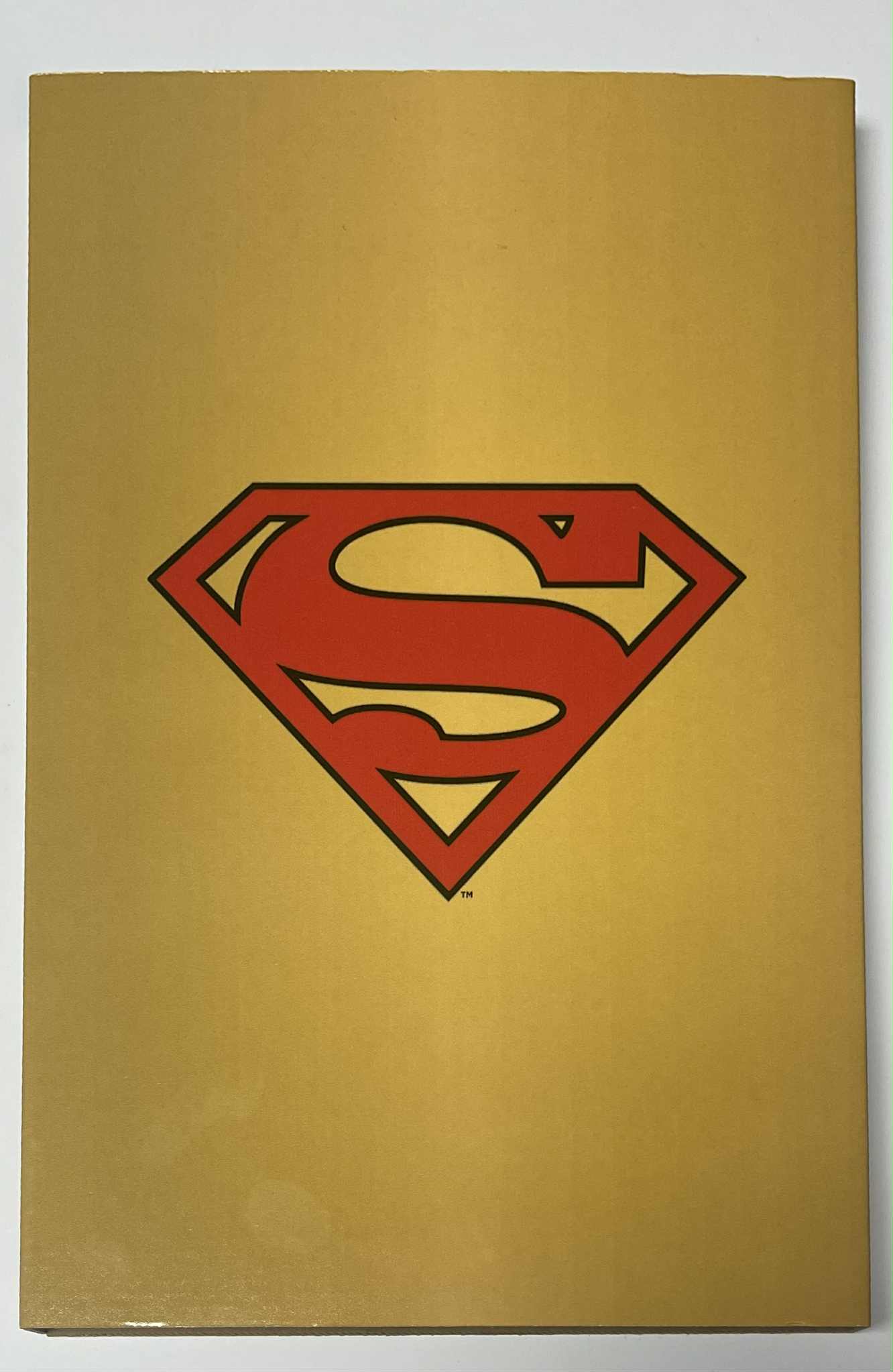 SUPERMAN UNLIMITED #1 GOLD EDITION LIMITED TO 300 CGC 9.8 W/CUSTOM SLEEVE & CGC 10 MAN OF STEEL PIN