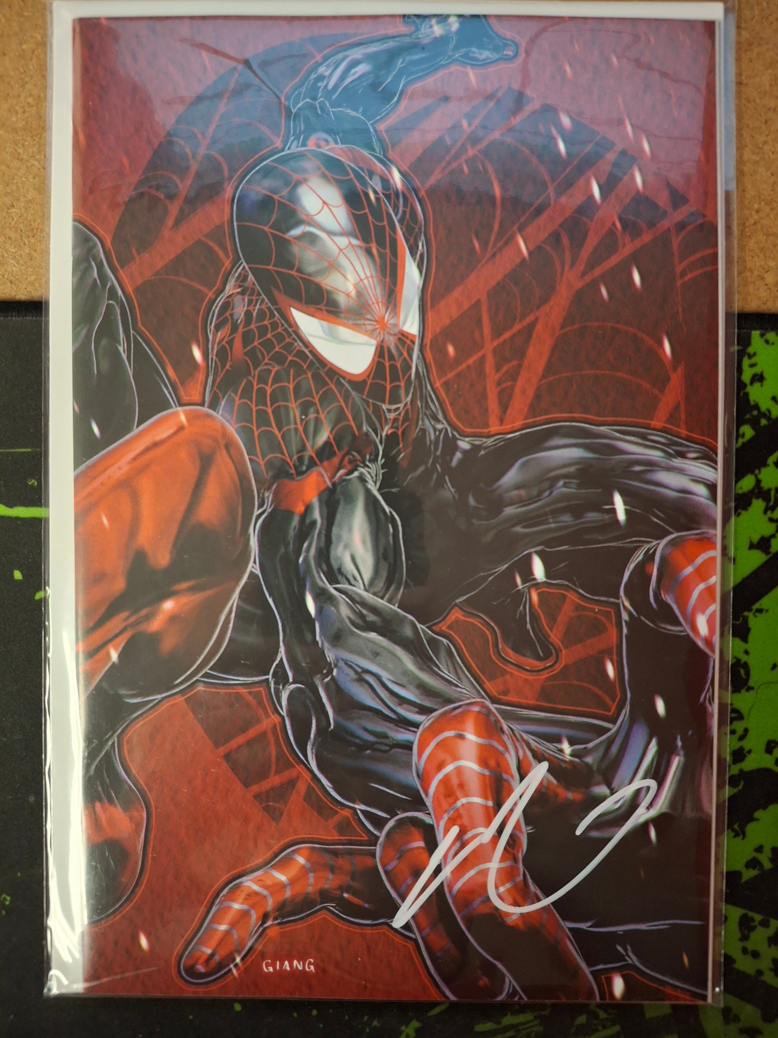 MILES MORALES: SPIDER-MAN #22 JOHN GIANG VIRGIN VARIANT SIGNED BY JOHN GIANG W/COA (SS8)