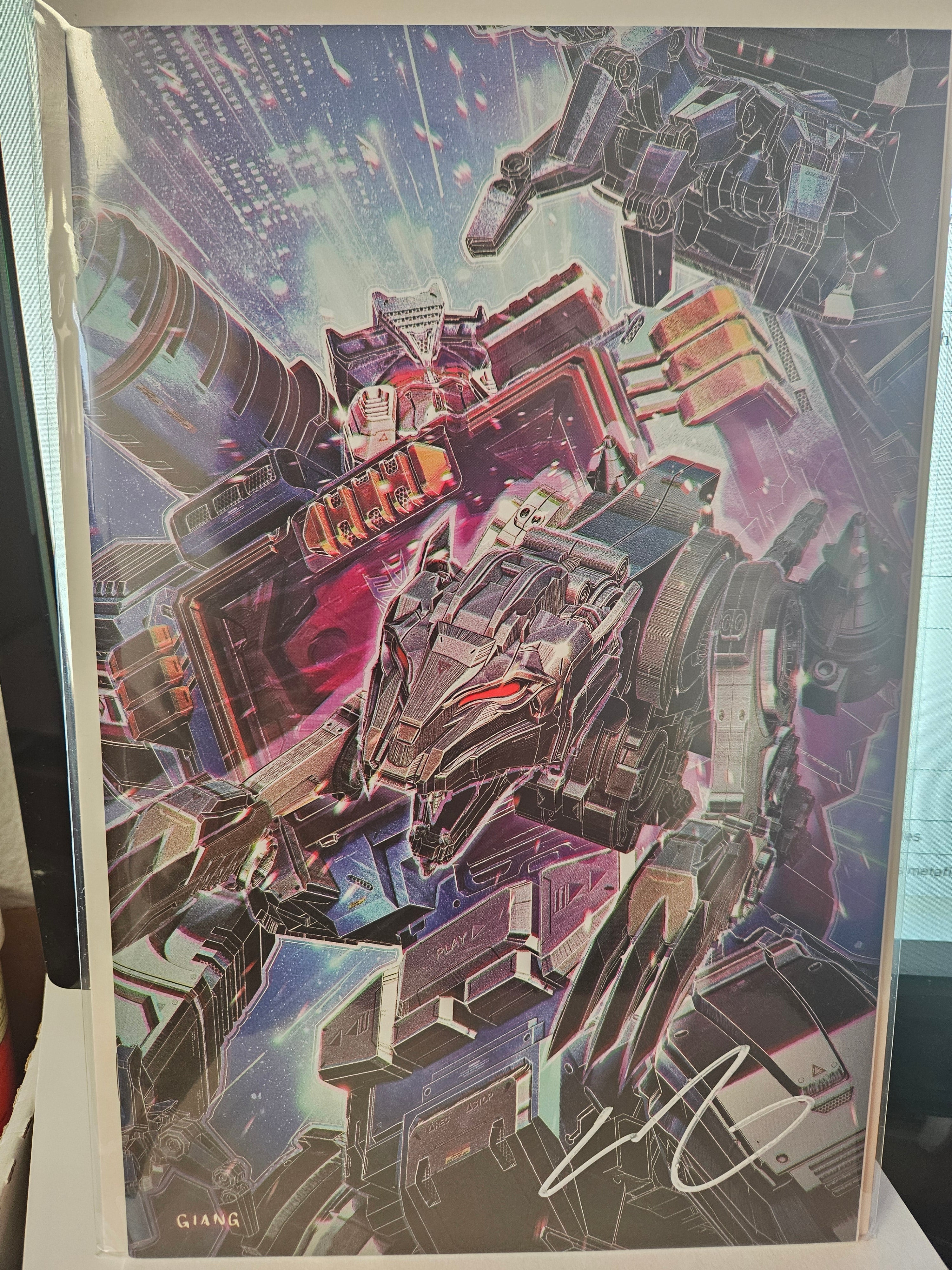 TRANSFORMERS #9 JOHN GIANG EXCLUSIVE VARIANT 154 SIGNED BY JOH N GIANG W/ COA (SS8)