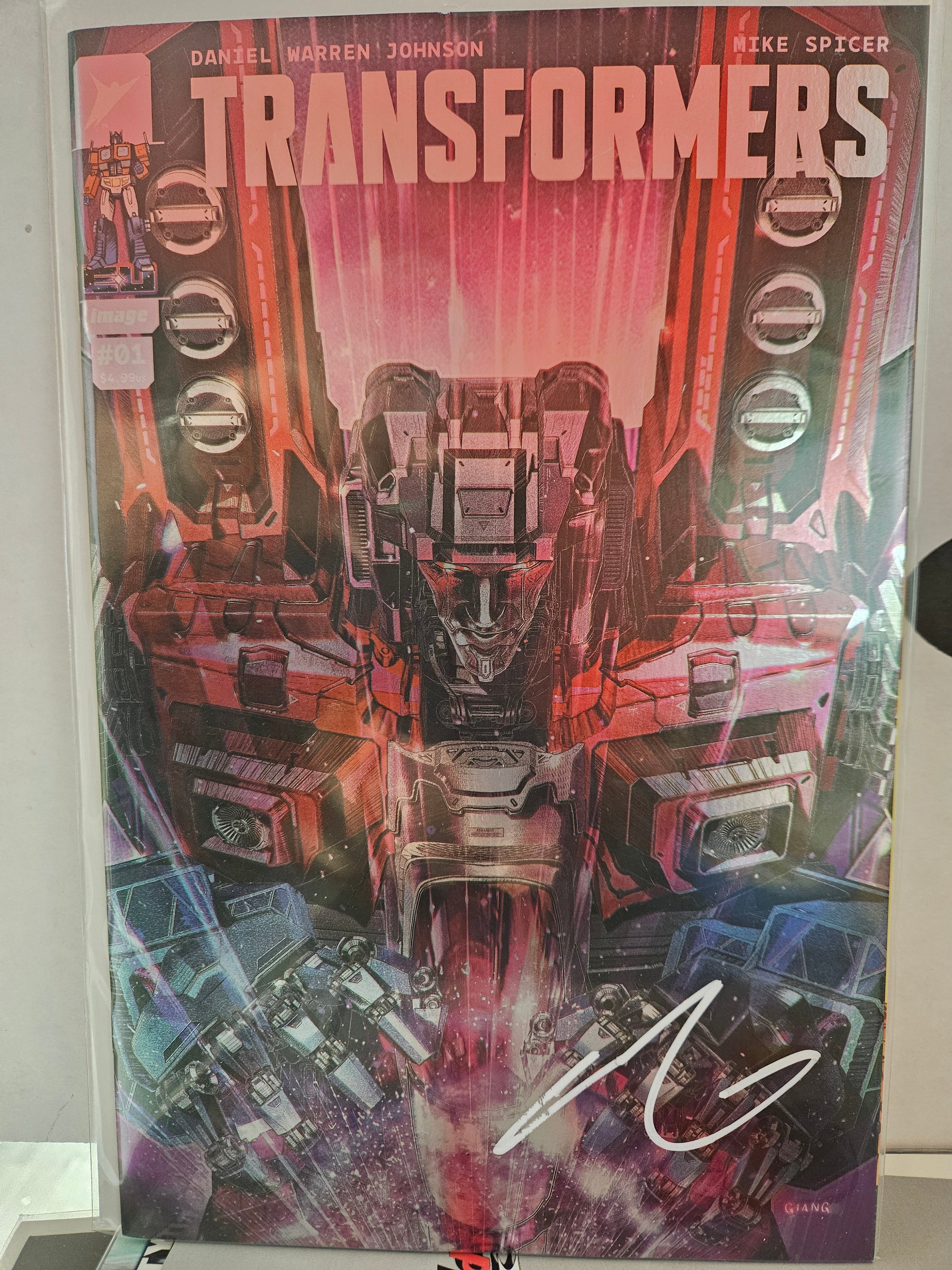 TRANSFORMERS #1 JOHN GIANG EXCLUSIVE VIRGIN FOIL VARIANT SIGNED BY JOHN GIANG W/COA (SS7)