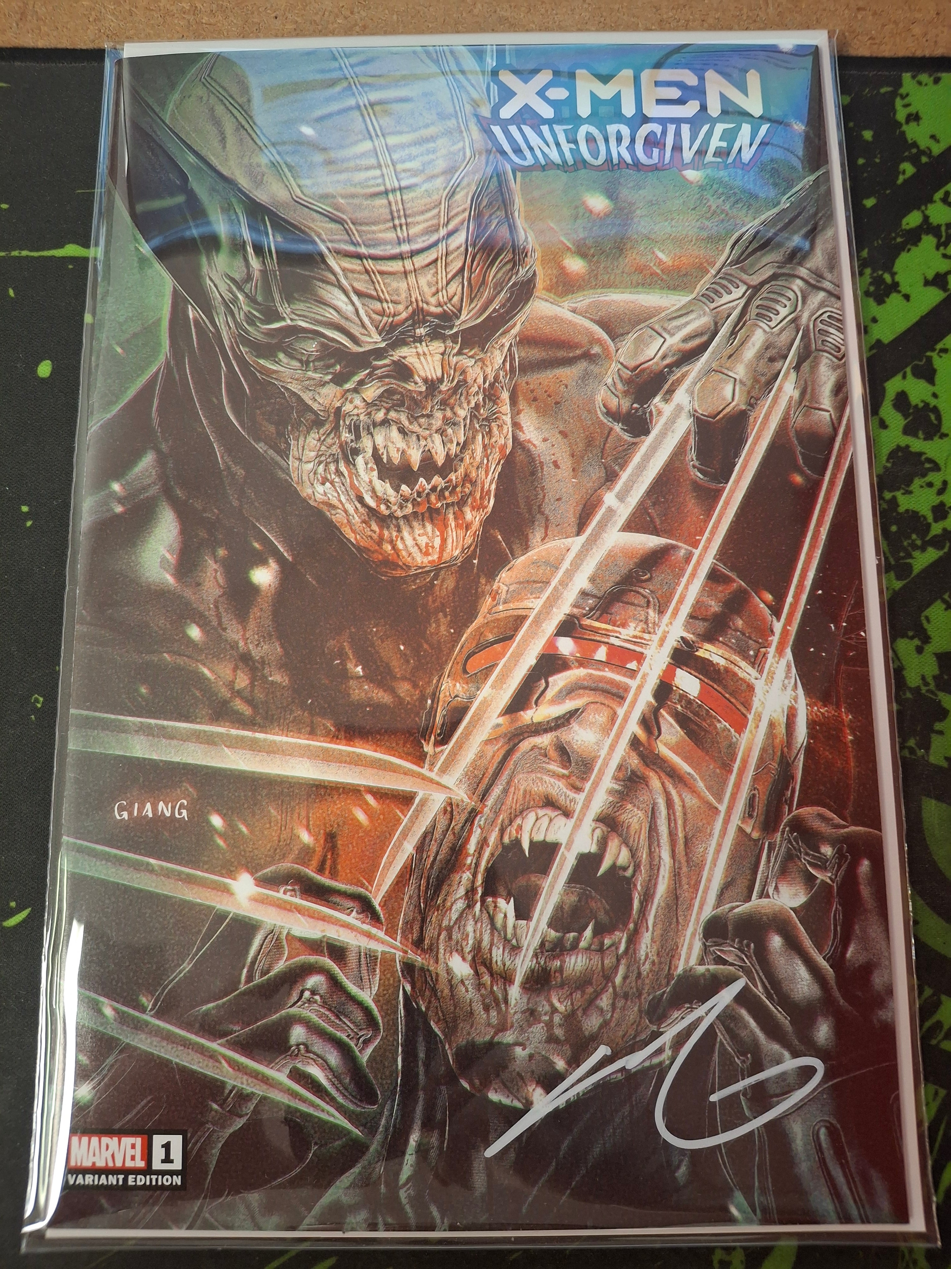 X-MEN UNFORGIVEN #1 JOHN GIANG TRADE DRESS SIGNED BY JOHN GIANG W/COA (SS8)