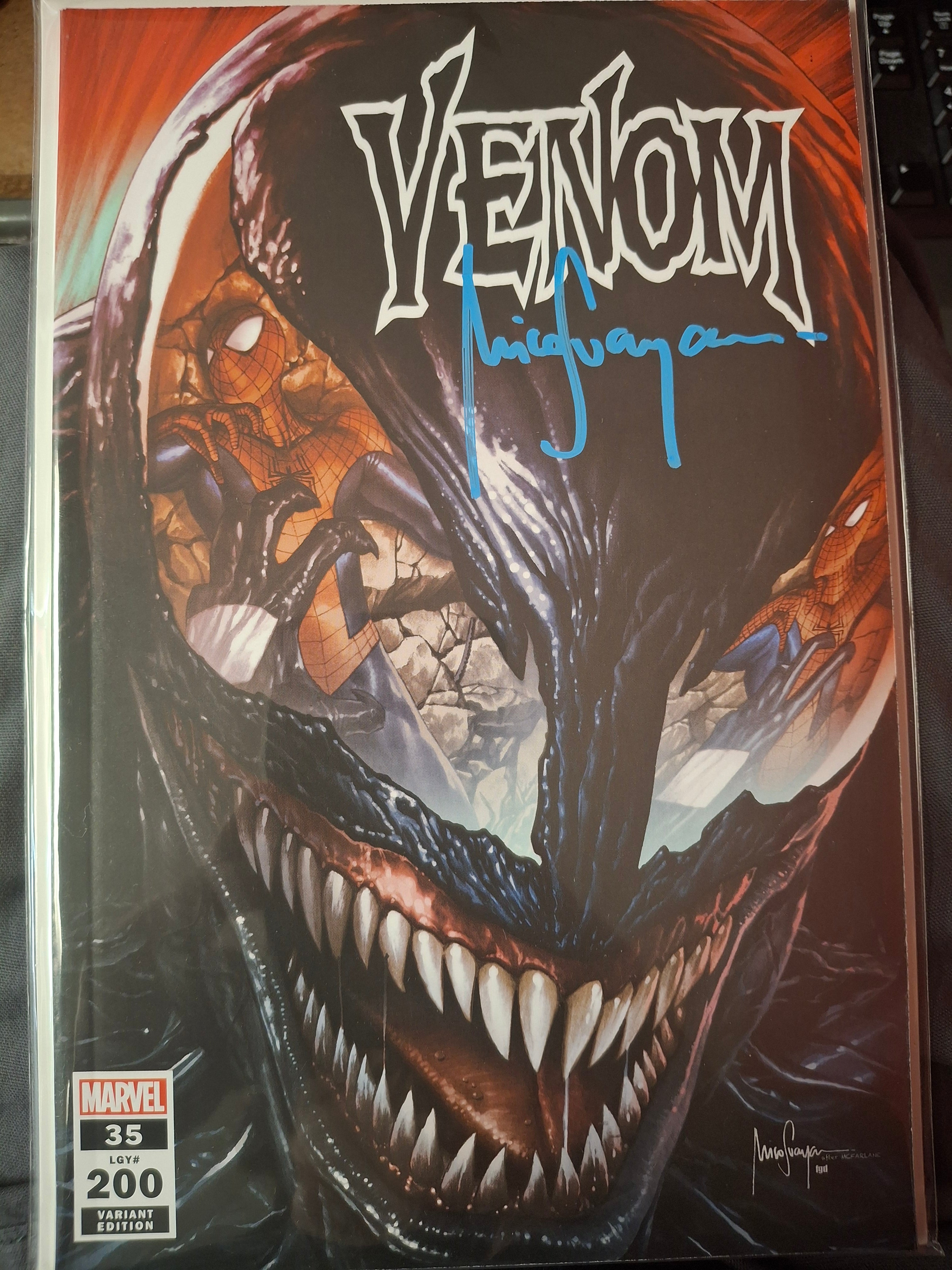 VENOM #35 TRADE DRESS SIGNED BY MICO SUAYAN WITH COA (SS8)