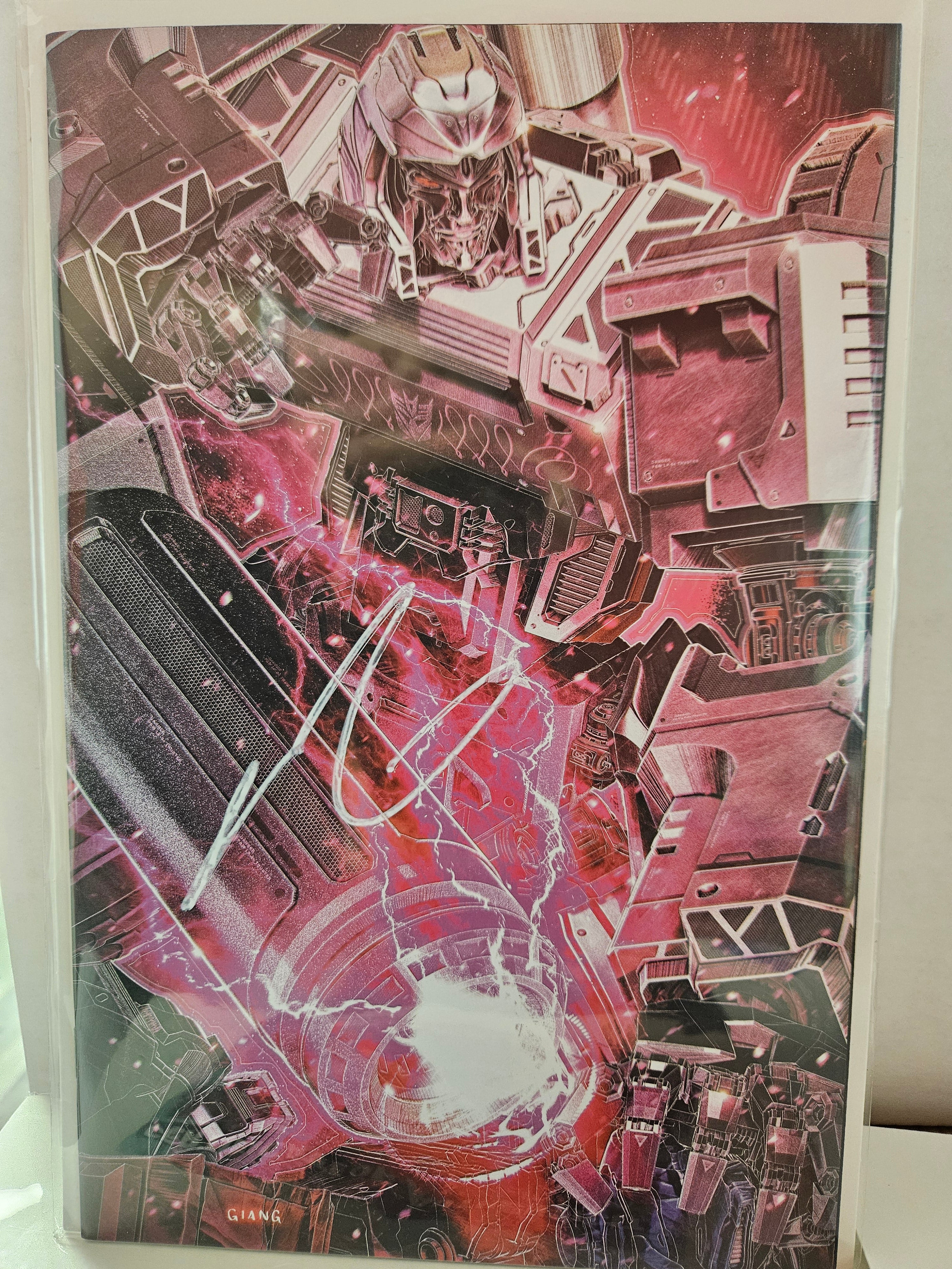 TRANSFORMERS #13 JOHN GIANG EXCLUSIVE MEGATRON VIRGIN VARIANT SIGNED BY JOHN GIANG W/COA (SS7)