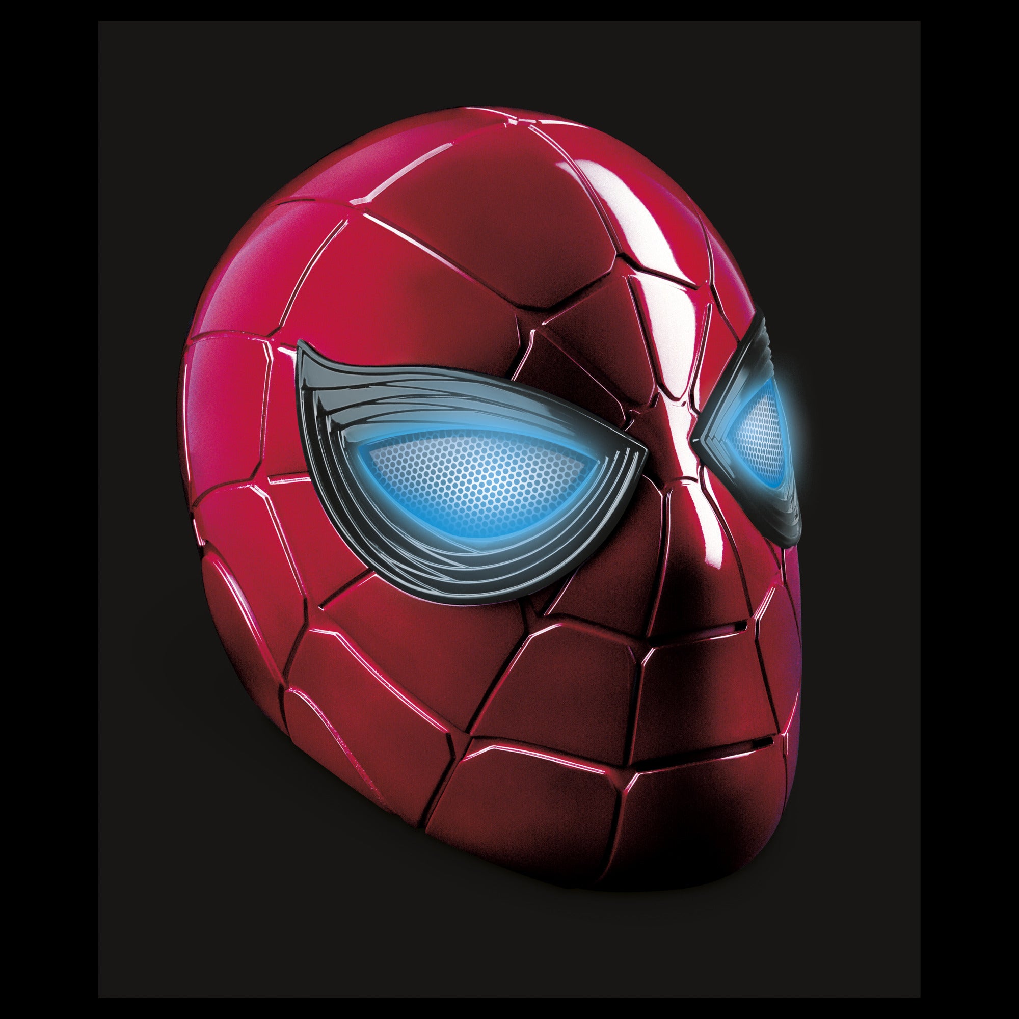 01/05/2022 SPIDER-MAN LEGENDS GEAR IRON SPIDER HELMET