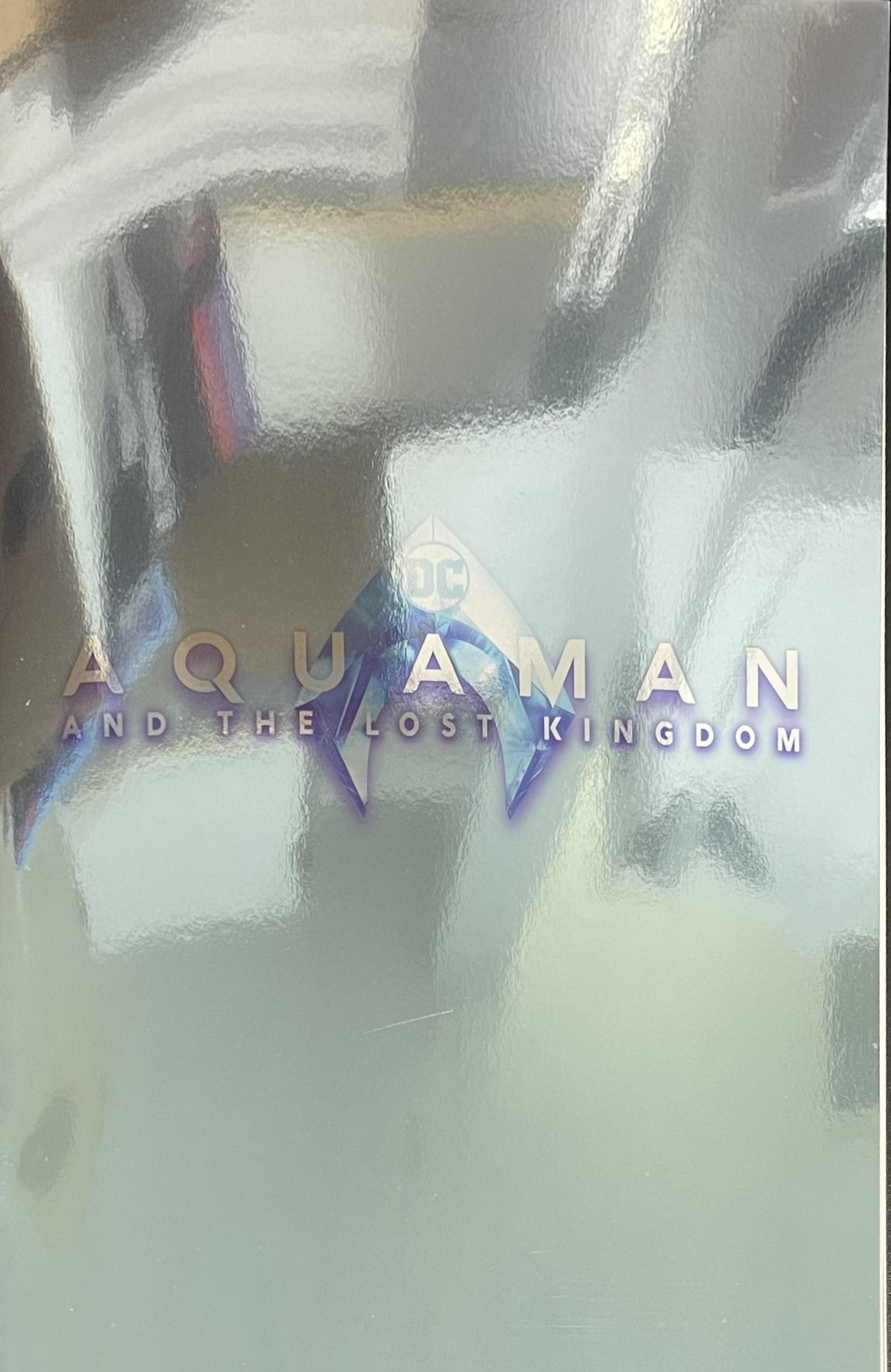 AQUAMAN #35 BLUE MOVIE LOGO FOIL VARIANT (D8)