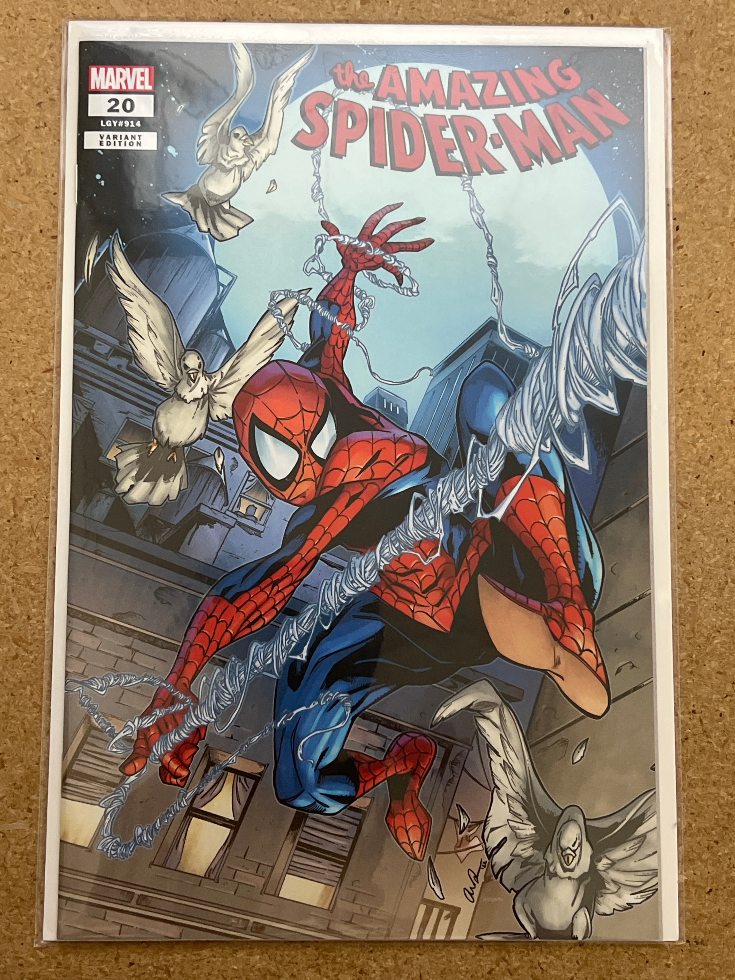 AMAZING SPIDER-MAN #20 WHATNOT EXCLUSIVE(M136)