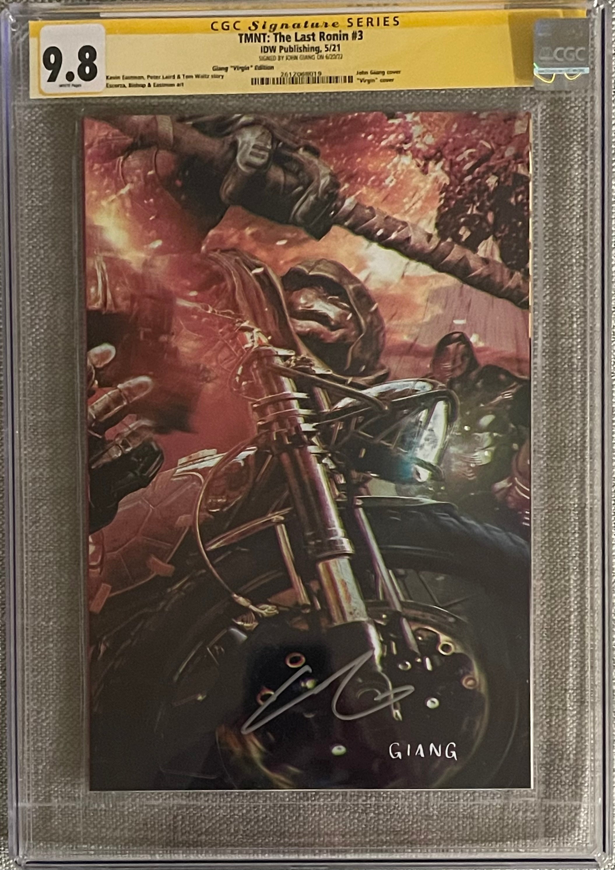 TMNT THE LAST RONIN #3 JOHN GIANG EXCLUSIVE WRAPAROUND VIRGIN VARIANT SIGNED BY JOHN GIANG CGC 9.8 (C113)