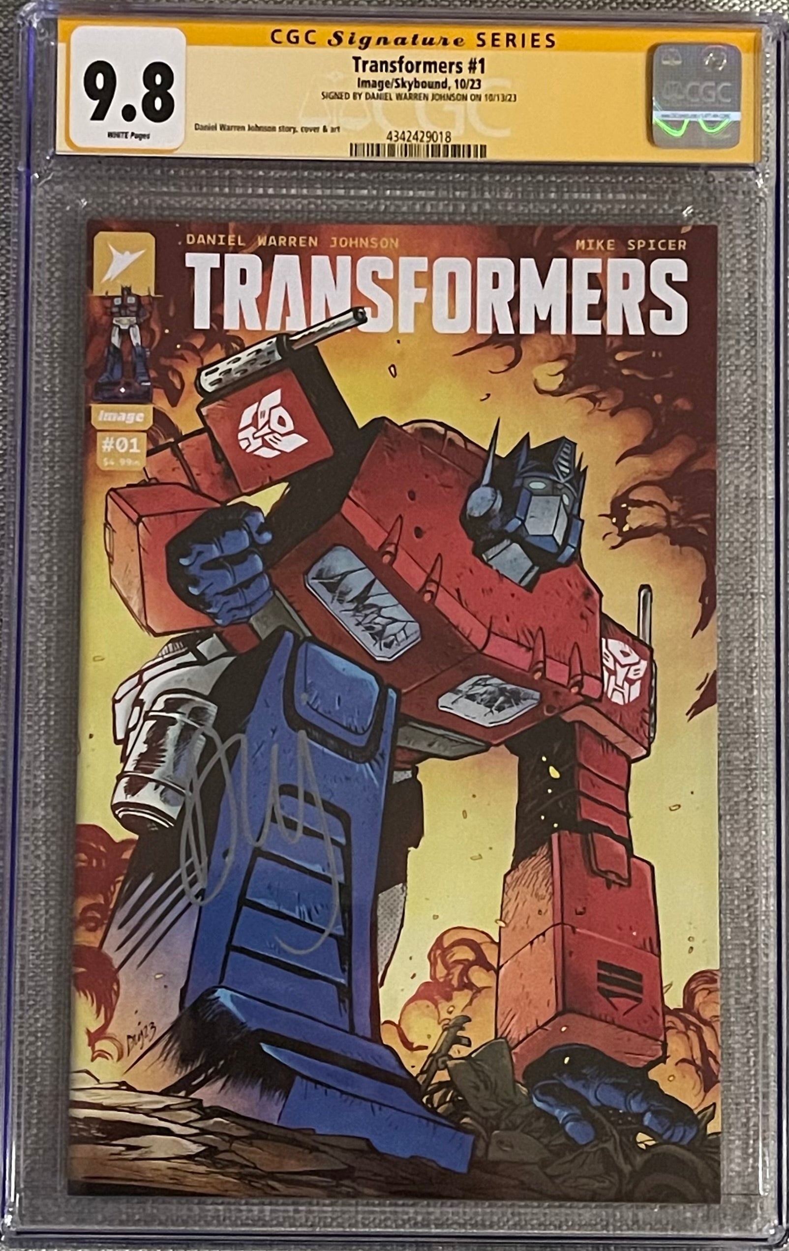 TRANSFORMERS #1 FIRST PTG SIGNED BY DANIEL WARREN JOHNSON CGC 9.8 (C109)