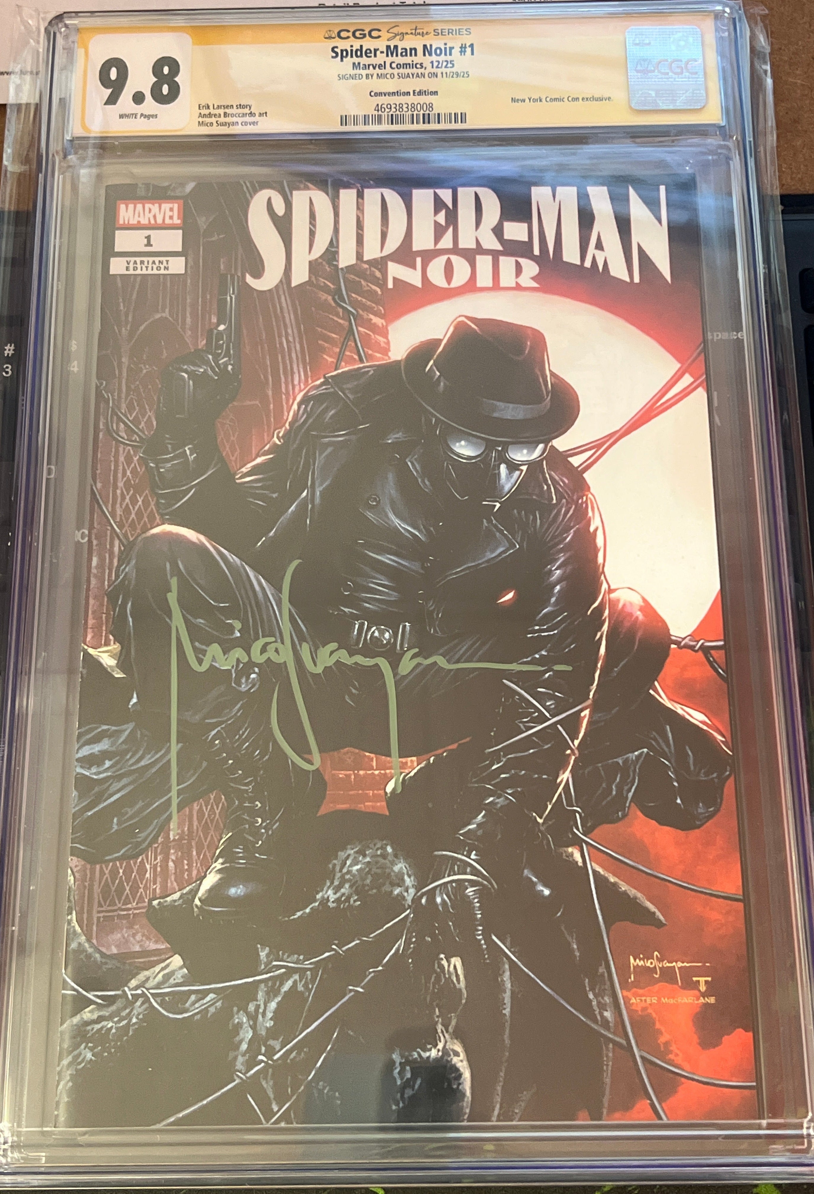 SPIDER-MAN NOIR #1 NYCC MICO SUAYAN EXCLUSIVE SIGNED AND SKETCHED BY MICO SUAYAN CGC 9.8 (C85)