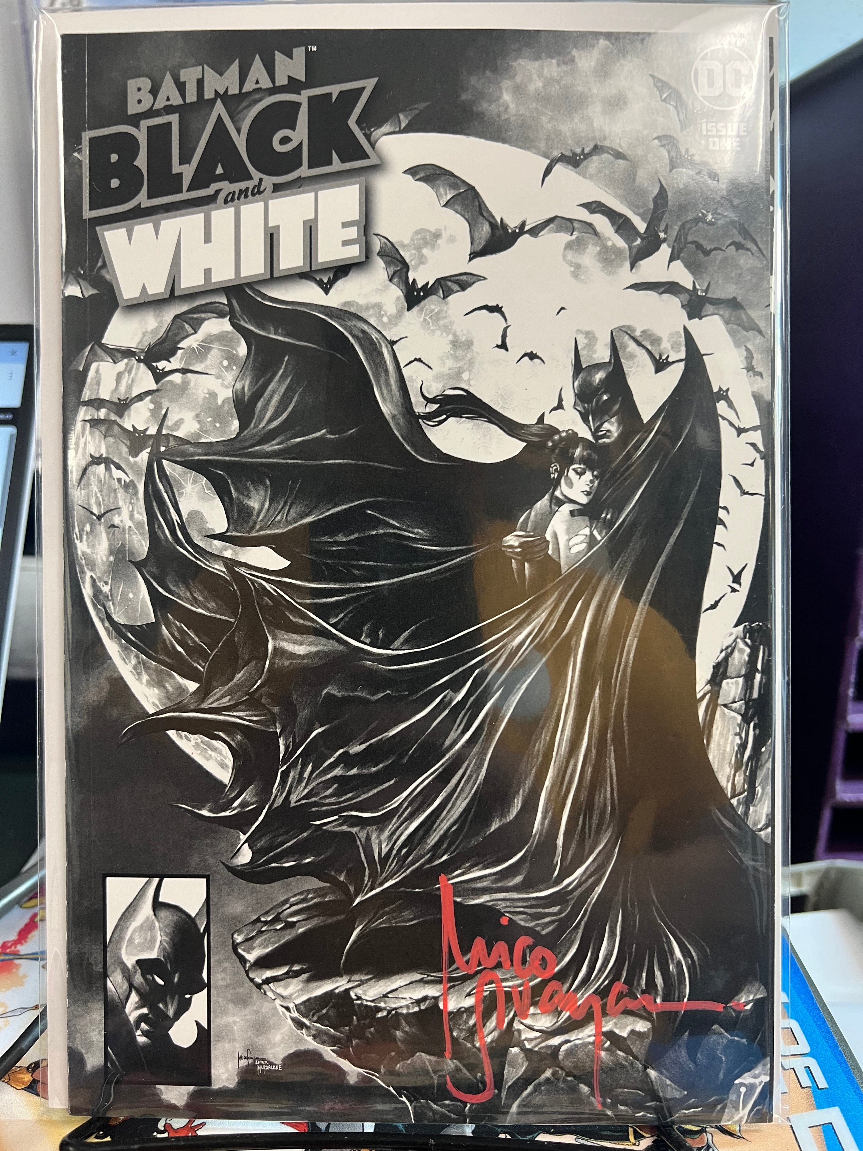 BATMAN BLACK AND WHITE #1 TRADE DRESS SIGNED BY MICO WITH COA (SS 1)