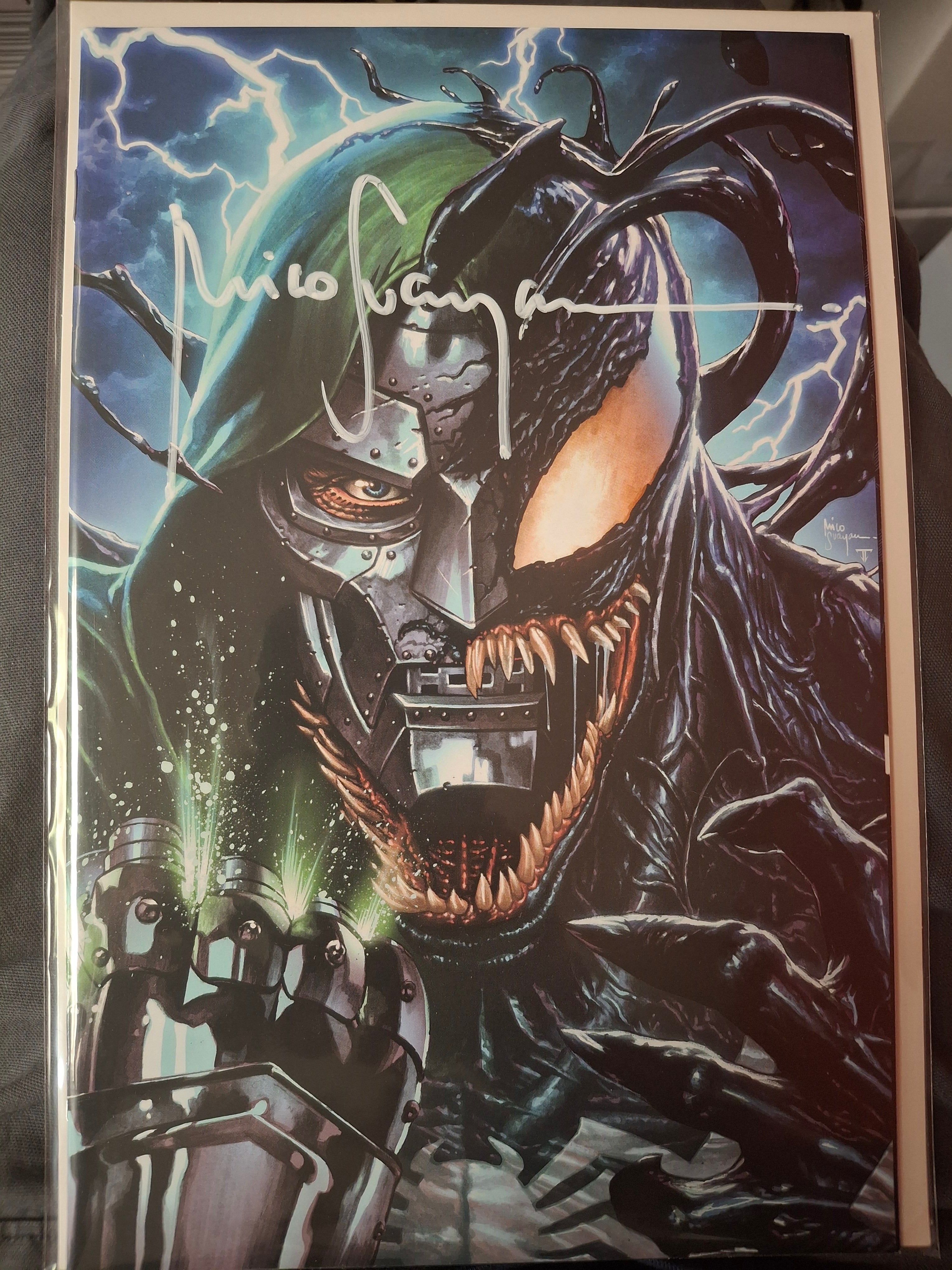 VENOM LETHAL PROTECTOR II #1 VIRGIN VARIANT SIGNED BY MICO SUAYAN WTH COA(SS7)
